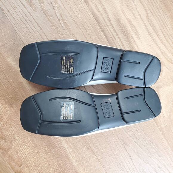 Vintage 1990s Y2K Hillard & Hanson White Leather Cut Out Loafers - Picture 6 of 8